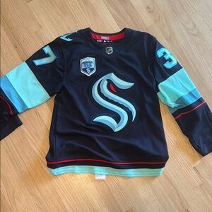 Men’s Kraken jersey with inaugural season patch